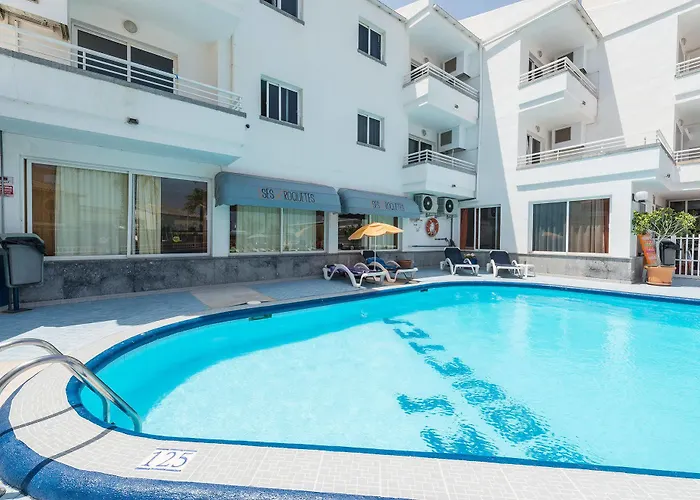 Ses Roquetes Apartment